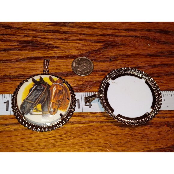 NOS Horse Head Pendant - Picture 2 of 3